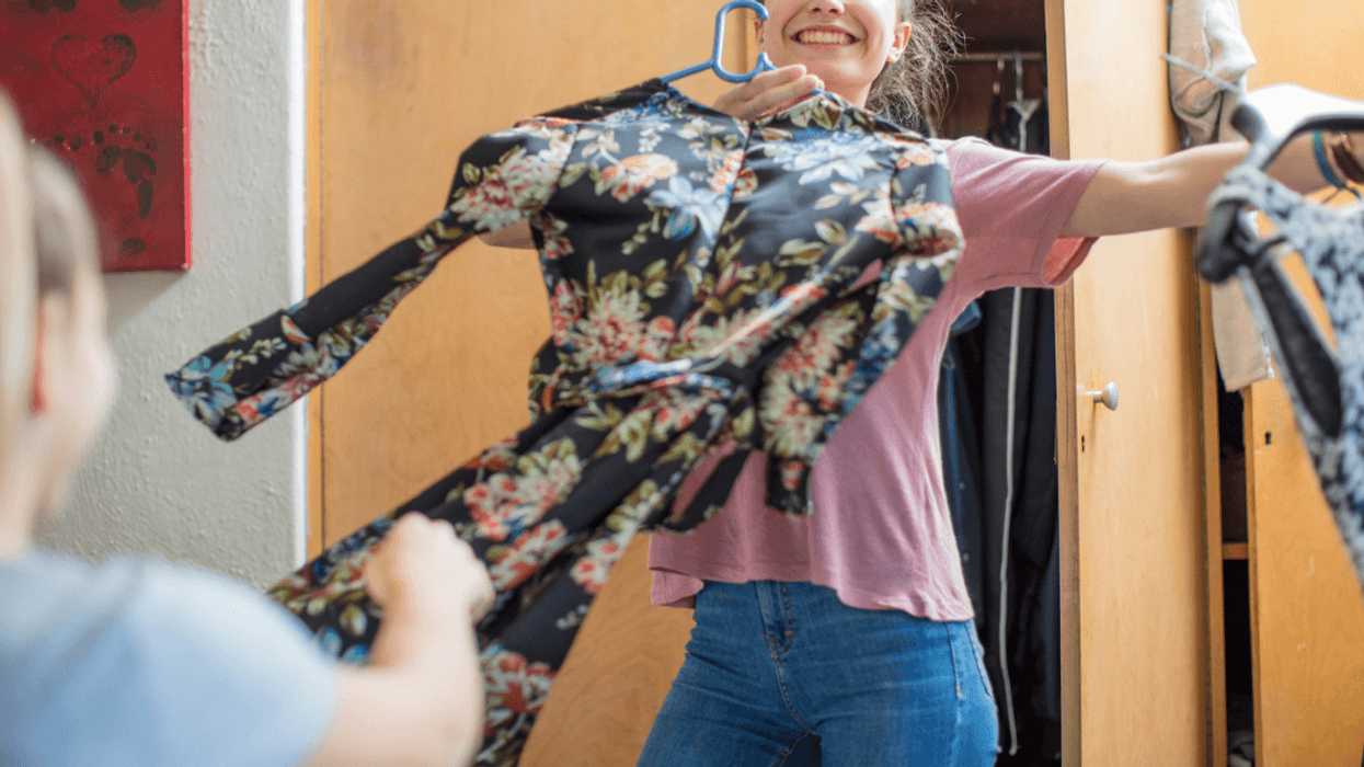 Teen Livid At Sister's Trans Friend For Trying On Her Expensive Clothes Without Permission