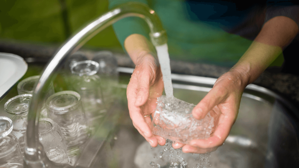 Redditor Goes On A Chore Strike After Overhearing Wife Call Them Her 'Dish B*tch' To Her Friends