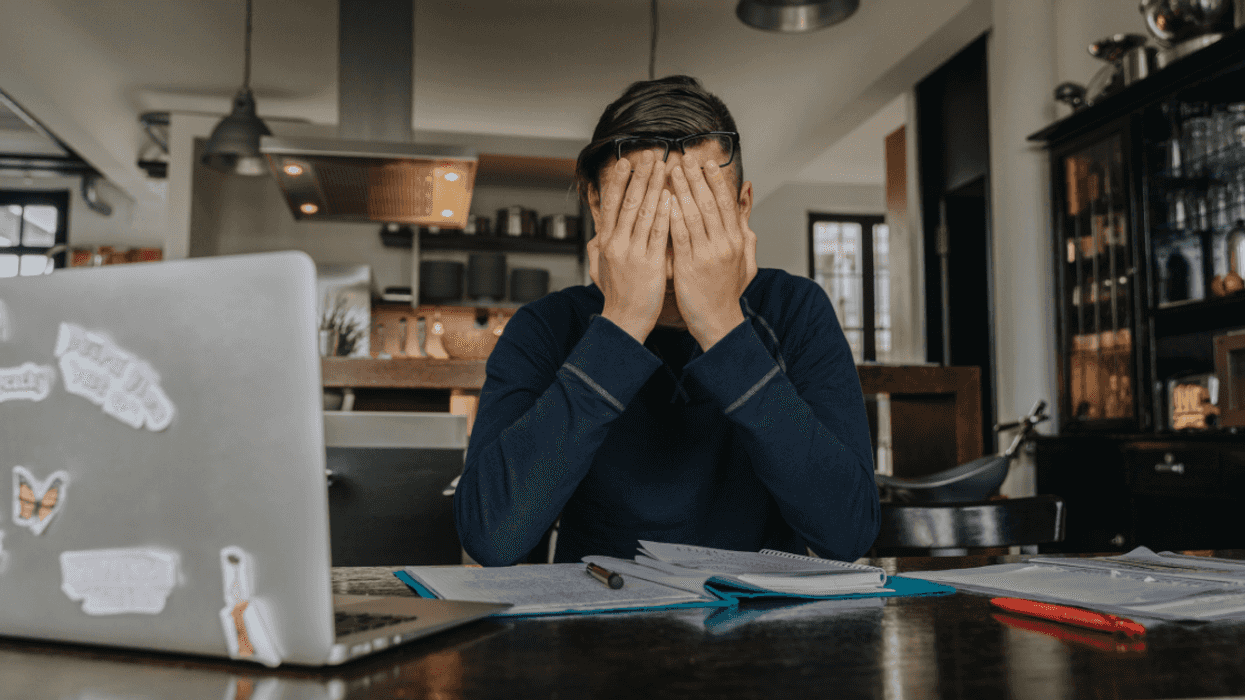 Guy Livid After Failing Job Interview Exams Because His Pregnant Wife Keeps Interrupting Him