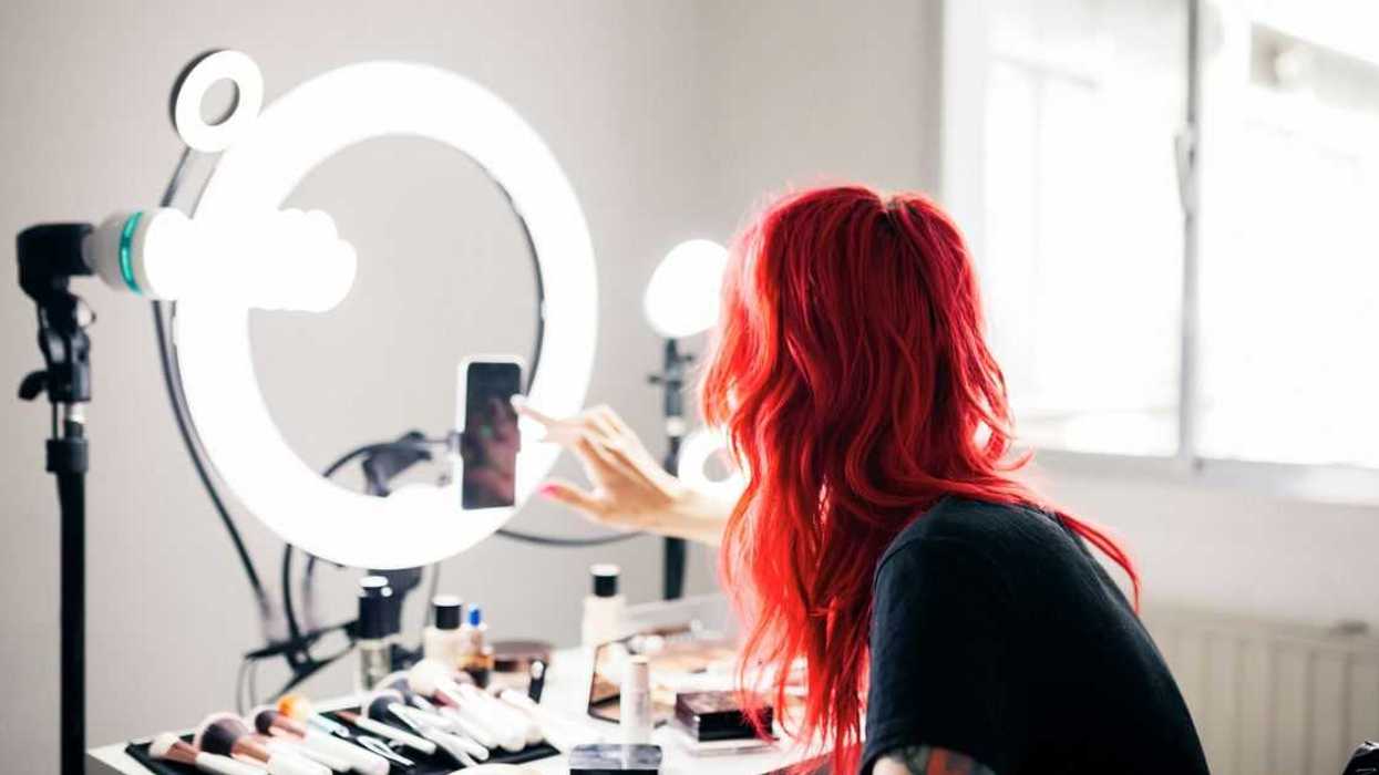 Influencer Called Out For Using Spare Bedroom As 'Photoshoot Room' Instead Of Giving It To Daughter