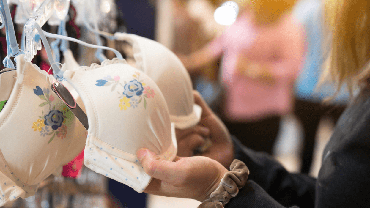 Woman With Anxiety Issues Called Out For Refusing To Go Bra Shopping With Trans Friend