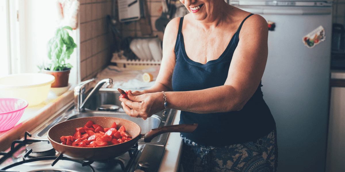 Stepmom Called Out For Secretly Adding Gluten And Lactose To 'Holistic' Stepdaughter's Meals | Percolately