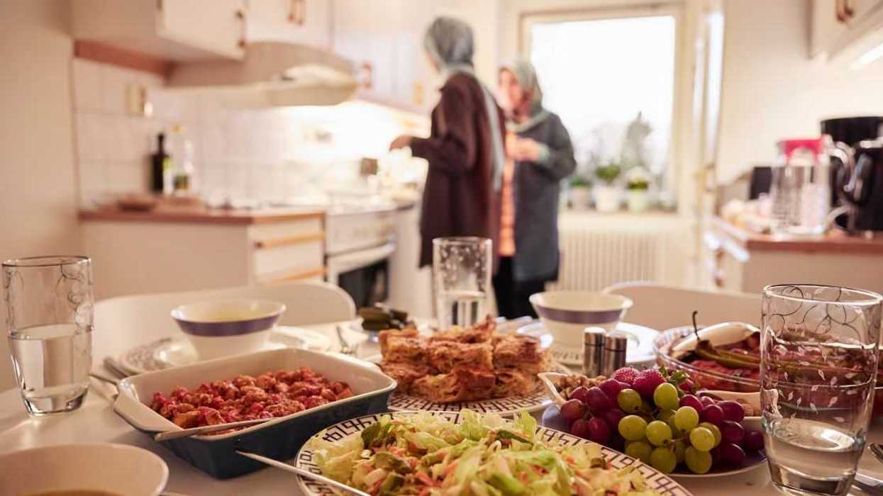 Women preparing eid al-fitr at home