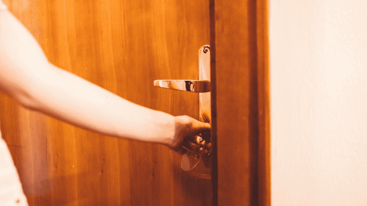 Woman Considers Getting A Lock On Her Door When Roommate's Ex-Convict Dad Comes To Visit