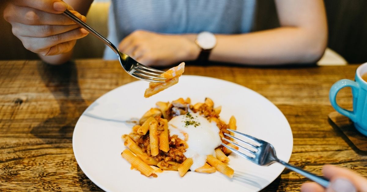 Man Solves Problem Of Stepmom Eating Off Others' Plates AITA