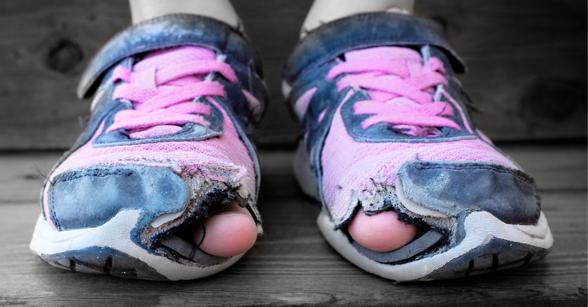 Teen Wears Shoes With Holes In Them In Front Of Guests AITA