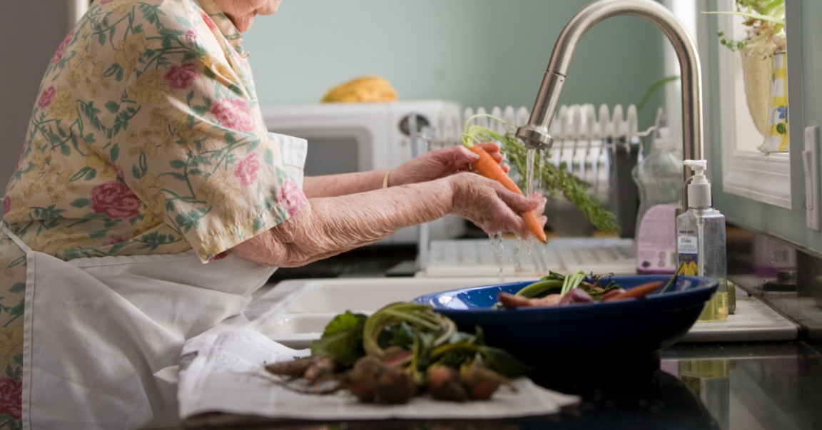 Mom Discovers 18yo Son Has Been Wetting Bed On Purpose AITA