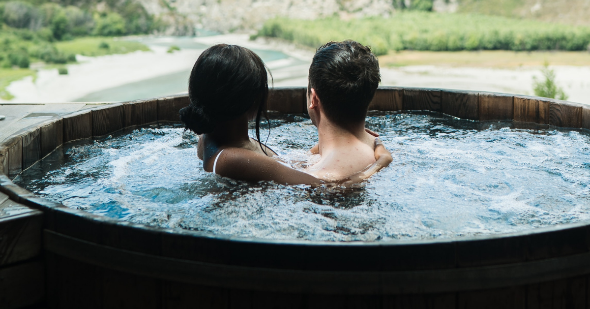 Redditor Won't Cut Down Apple Tree So Neighbors Can Get Hot Tub AITA