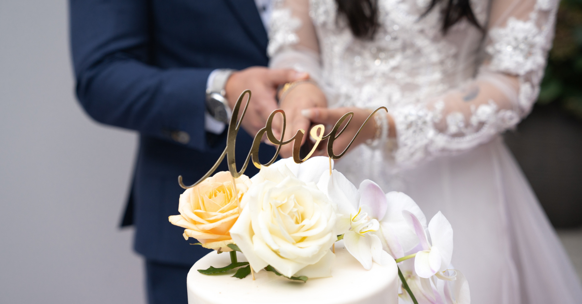 Bride Yells At Groom For Smashing Cake In Her Face AITA