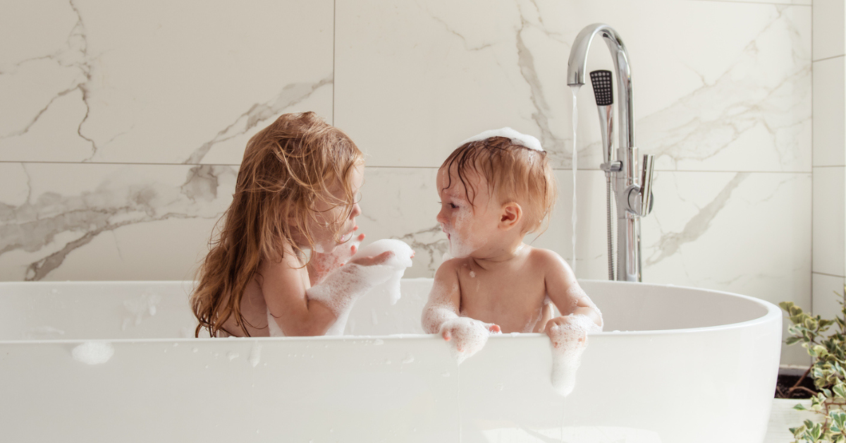 Parent Bathes Both Kids In The Same Tub