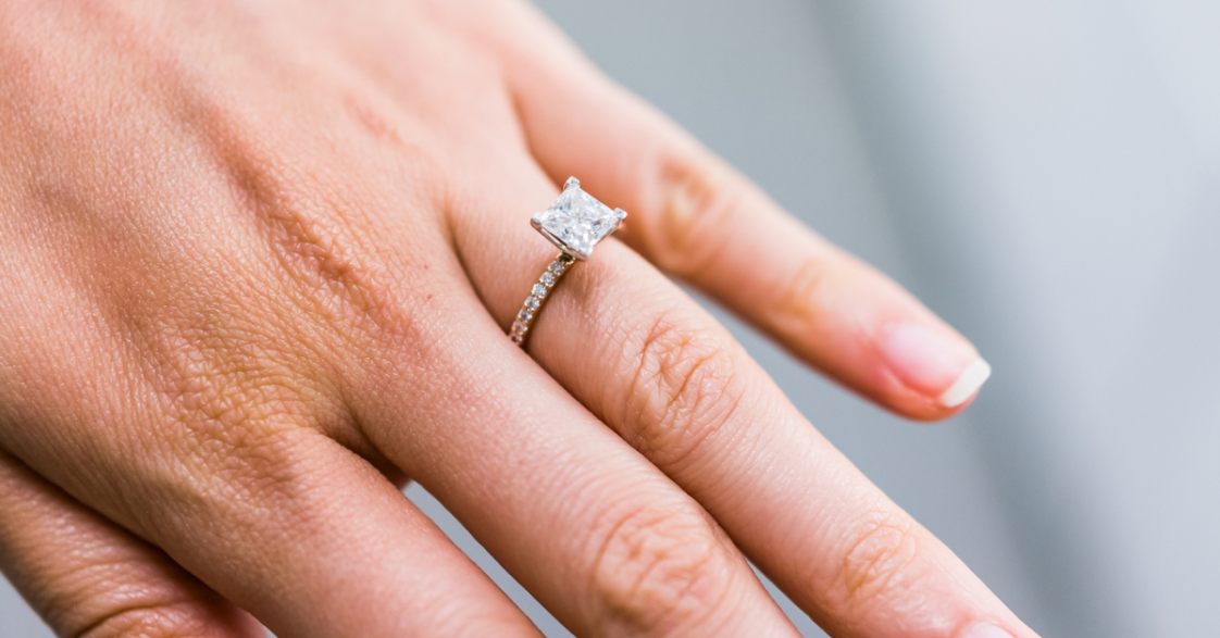 Woman Wears Engagement Ring To Sister's Engagement Party