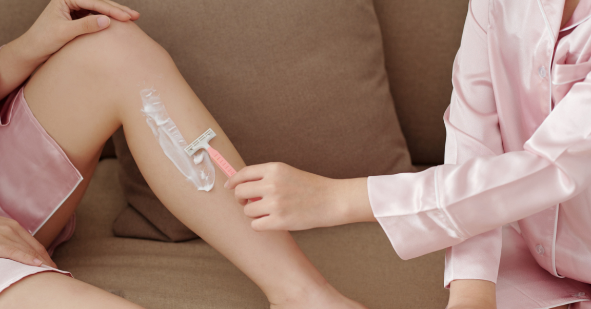 Stepmom Helps Stepdaughter Shave Legs Without Mom's OK