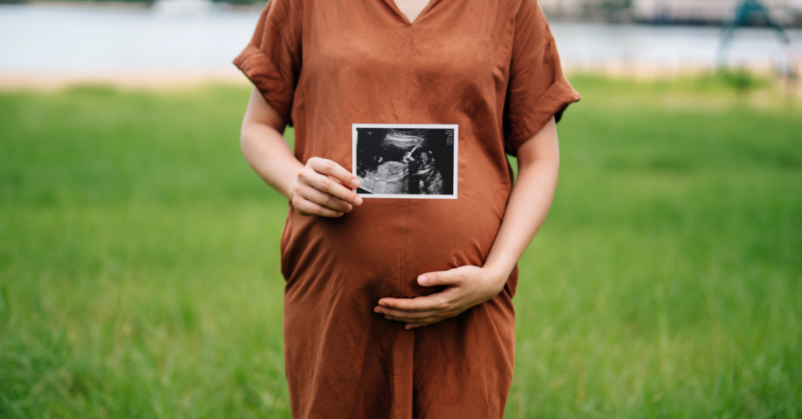 Redditor Won't Let Friend Announce Pregnancy At BDay Party