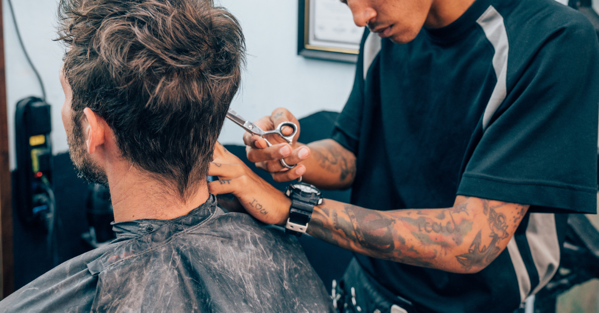 Barber Shaves His Head in Solidarity With Mother Fighting Cancer