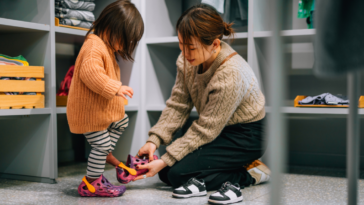 Mom at daycare with child
