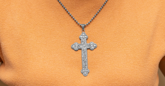 sliver cross pendant