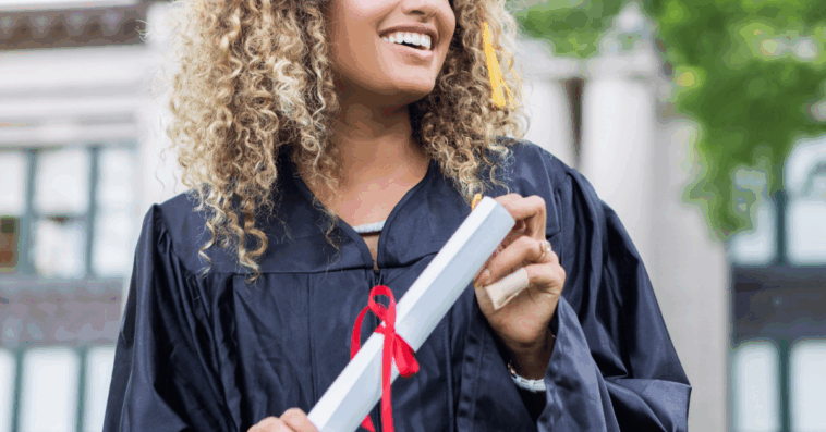Woman graduatng